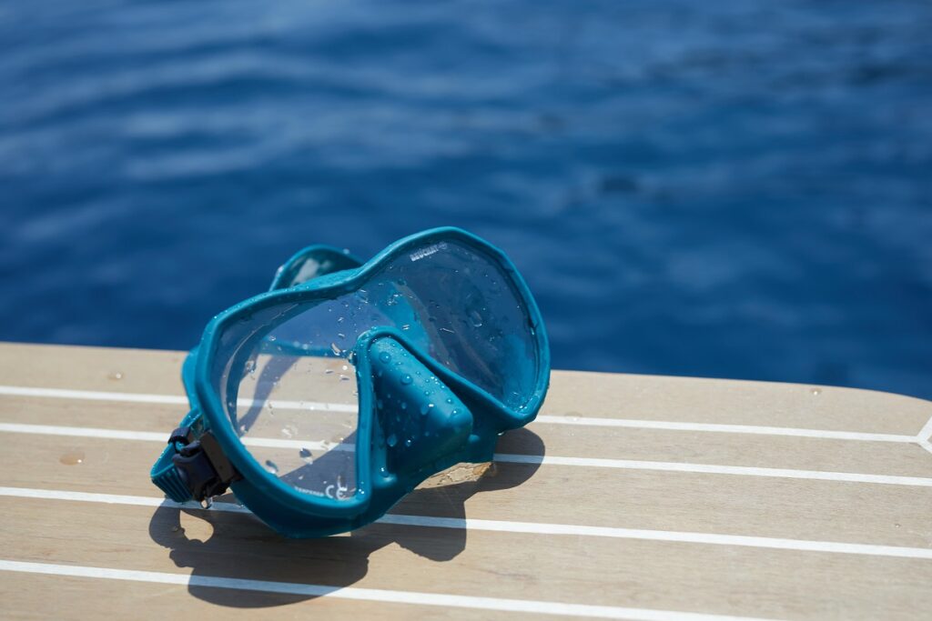 Beuchat Maxlux S Dive Mask blue for scuba diving